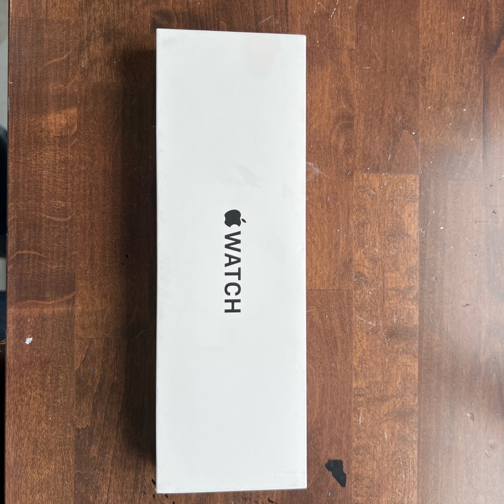 Apple Watch SE (2nd Gen) GPS 40mm Smartwatch Silver Aluminum Case/ Midnight band